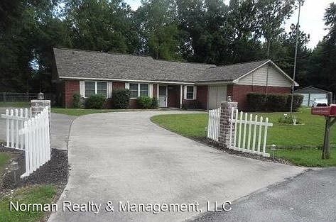 1st image of 590 Cross Creek Dr