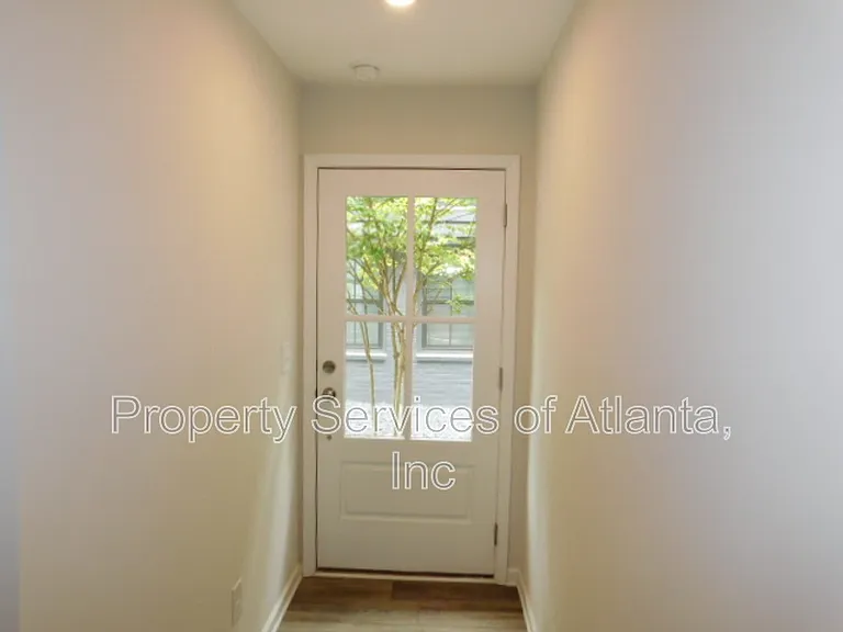 139 Pacer Pl — Photo 4
