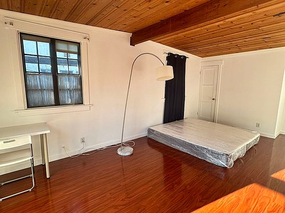 2nd image of 61 N Parkwood Ave