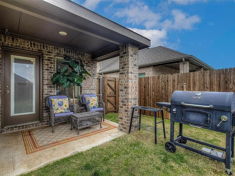 176 Mockingbird Way — Photo 10