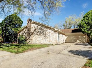 10122 Swirling Winds Dr, Houston, TX 77086