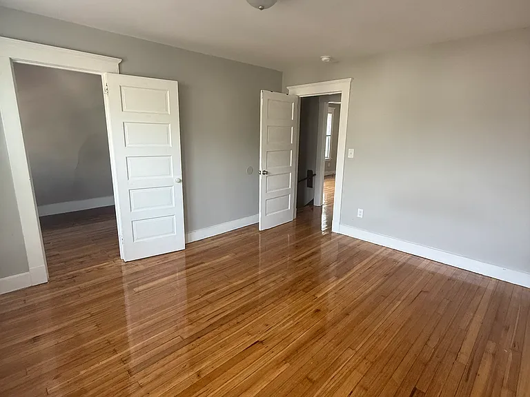 89 Hubinger St #3 — Photo 2