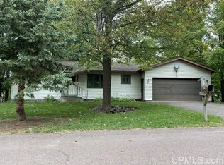 400 W Jacker Ave, Houghton, MI 49931