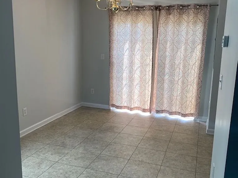 4402 Betty Ln — Photo 8