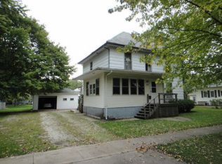 411 S Main St, Gilman, IL 60938