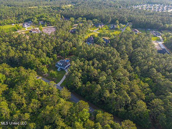 4th image of Longwood Cir Lot 83