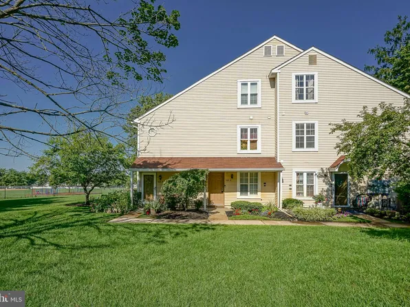 366A Delancey Pl, Mount Laurel, NJ 08054