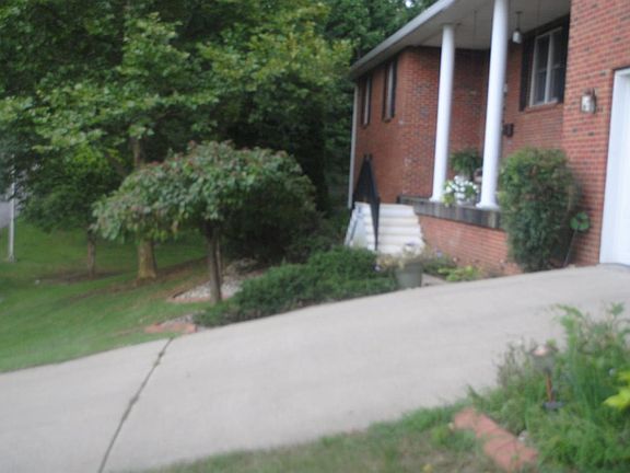 4th image of 226 Eastover Dr