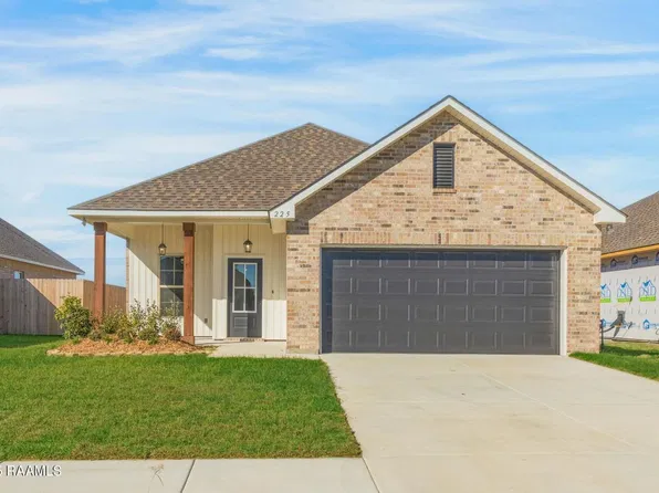 225 Wakely Ct, Lafayette, LA 70506