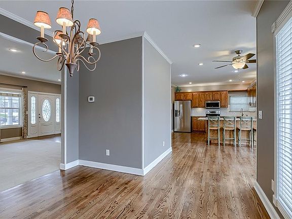 5th image of 917 Paw Paw Ln