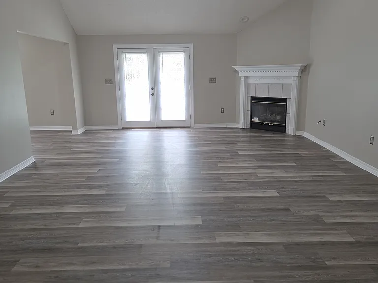 643 Alysheba Dr — Photo 9