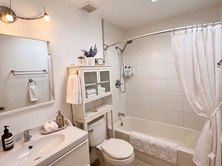 4401 Kraft Ave #10M — Photo 7