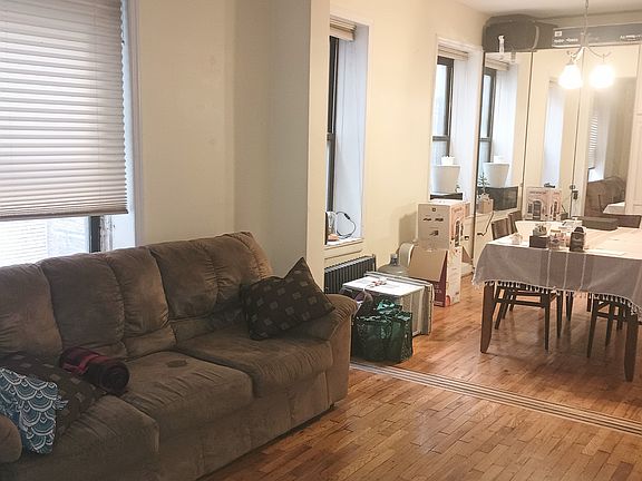 3rd image of 4 W 101st St APT 8