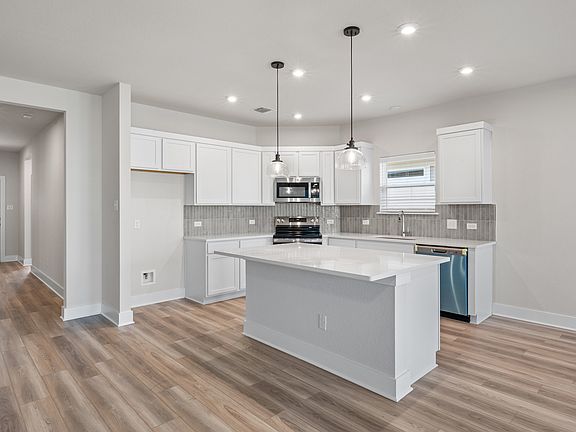 4th image of 2836 Fox River Dr