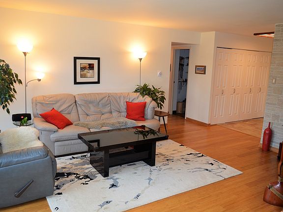 3rd image of 1243 E Baldwin Ln Unit 303