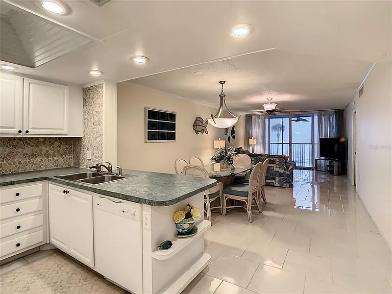 18304 Gulf Blvd #116 — Photo 17