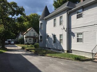 26 Wayne St #2, Worcester, MA 01603