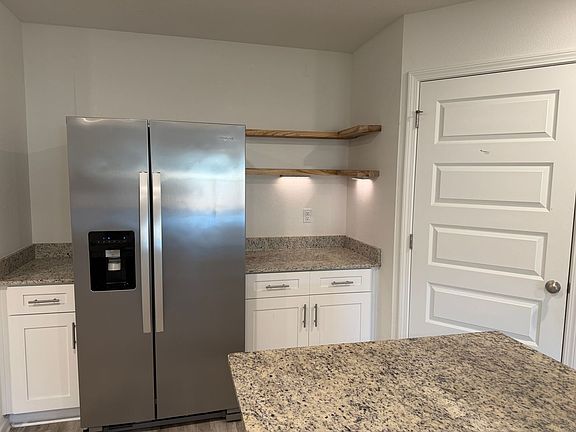 3rd image of 47 Baton Cir