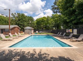320 W Lebanon Ave #6, Elon, NC 27244