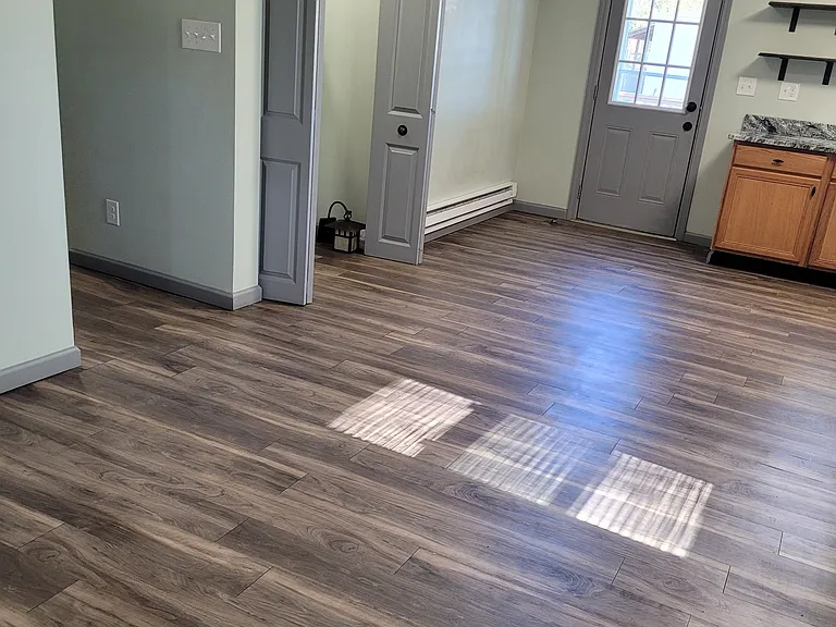 127 Boston Ct — Photo 6