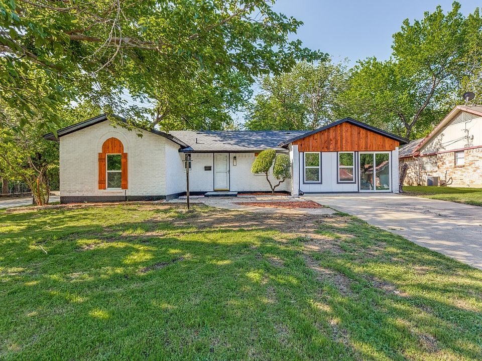 1st image of 3832 Falcon Dr