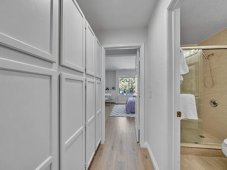 1654 Parkview Green Cir — Photo 18