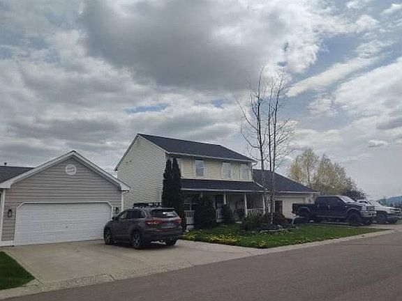 3rd image of 127 Green Briar Dr