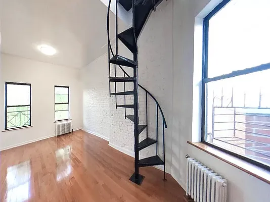 Rented by R New York | media 1