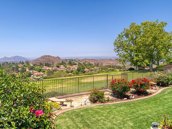 2nd image of 4037 Calle Del Sol