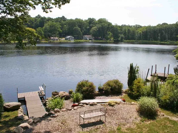 50 Shore Drive, Haddam, CT 06441
