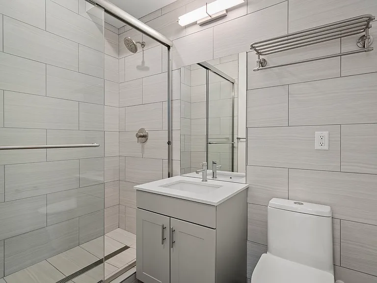 320 Grand Canyon — Photo 11