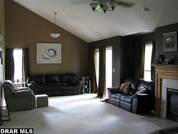 5th image of 28184 Aspen Blvd