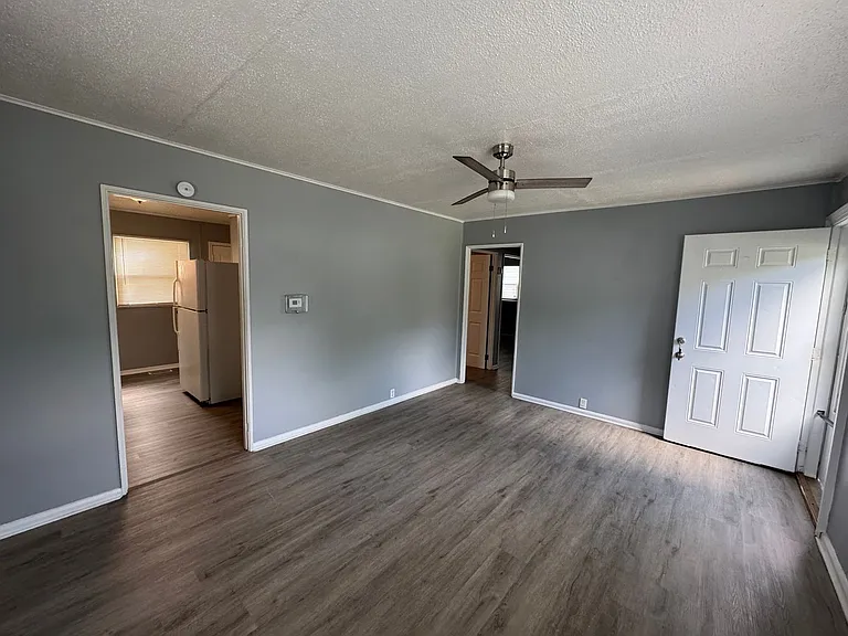 2029 N Goodlet Ave — Photo 5