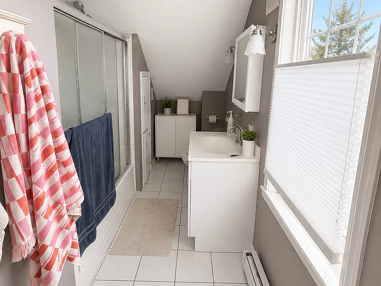 29 Eton Ave — Photo 3