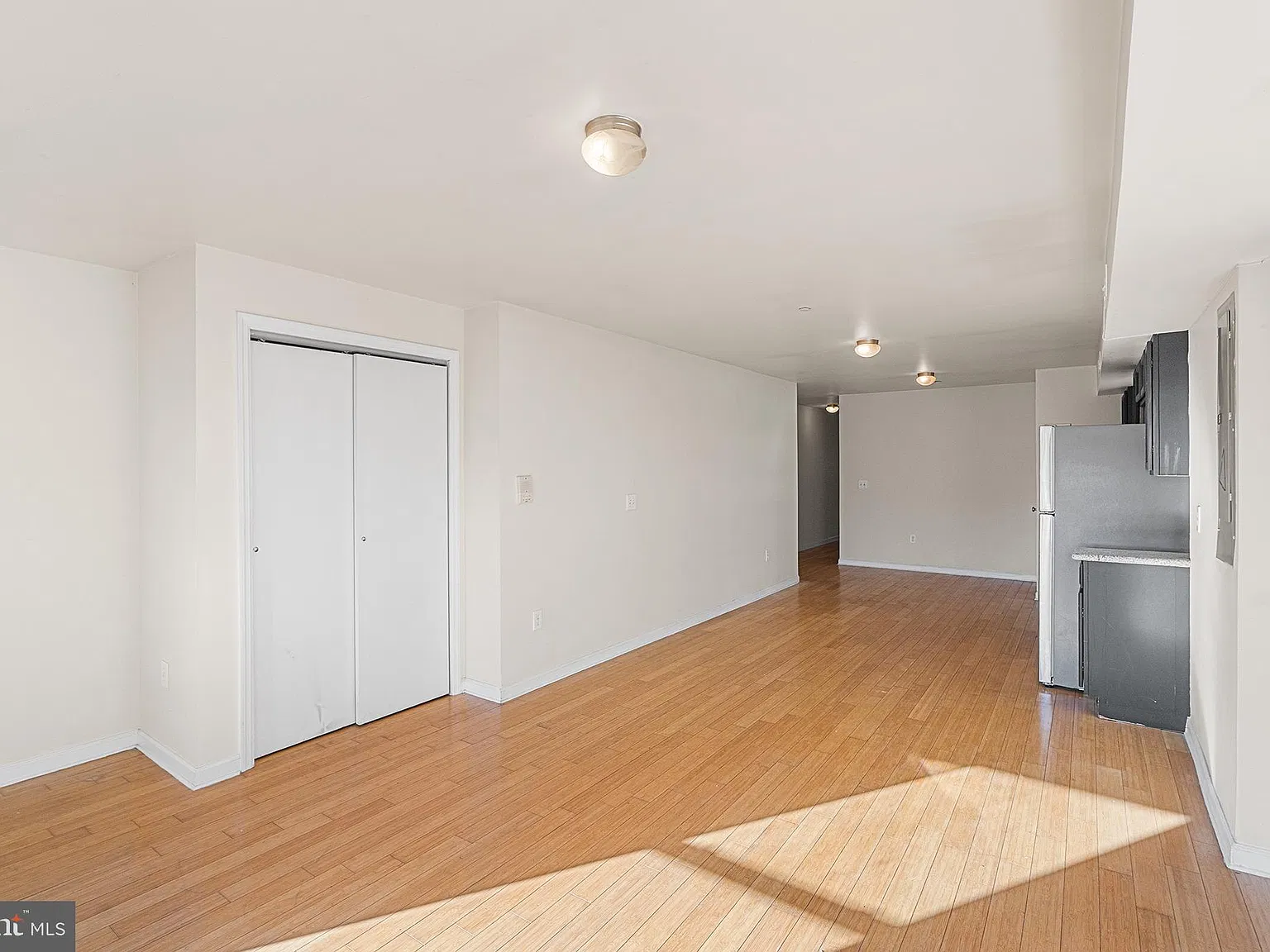 2 bed, 1.0 bath, 700 sqft, $1,100 — Photo 4