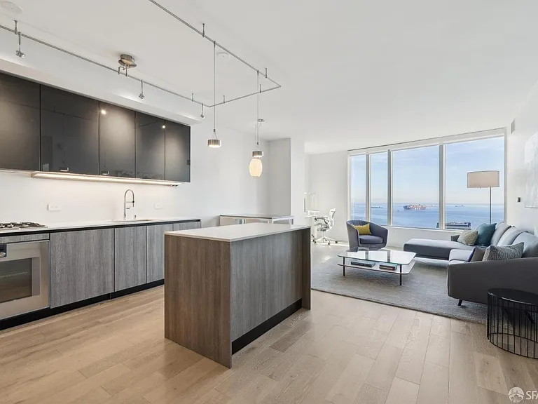 201 Folsom St #33D — Photo 4