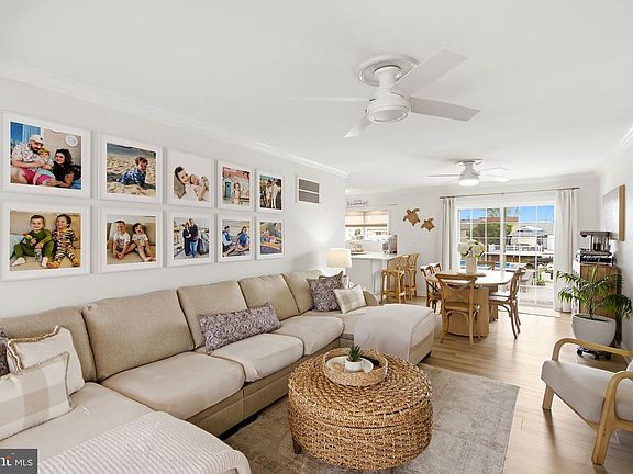 3rd image of 61 Archer Ave S