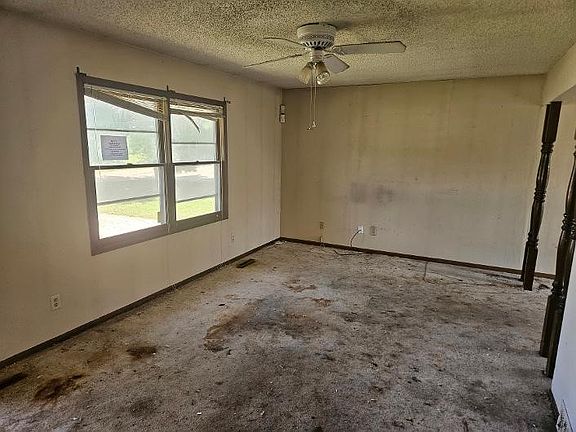 2nd image of 237 E Lally St