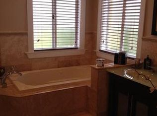 2101 NE 40th Rd, Homestead, FL 33033