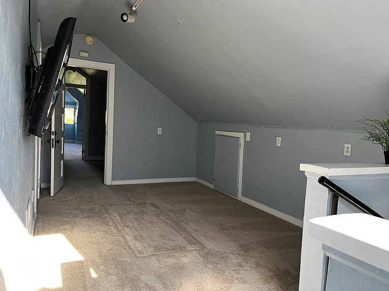1440 Bay St — Photo 47