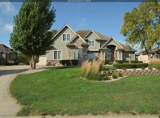 699 Cherry Hills Ln, Dakota Dunes, SD 57049