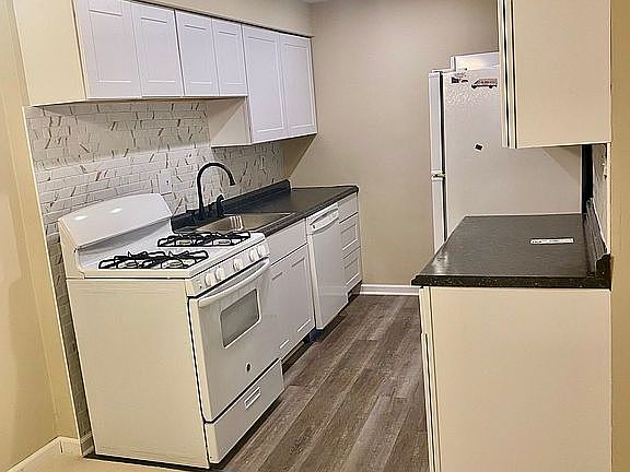 3rd image of 300 Byberry Rd APT L14