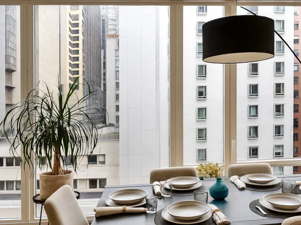 222 East 44th Street image 3 of 11