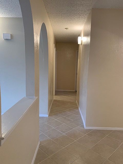 1st image of 2424 Willow Ln
