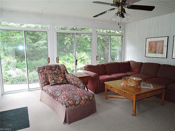 5th image of 2285 Harcourt Dr