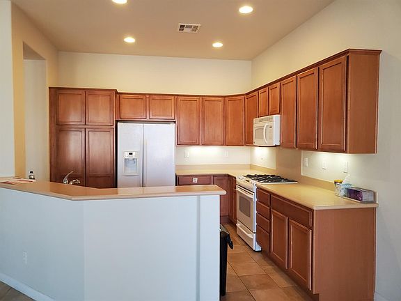 5th image of 10331 Wascana Ln