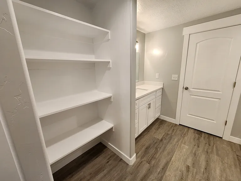 439 E Hill View Dr — Photo 54
