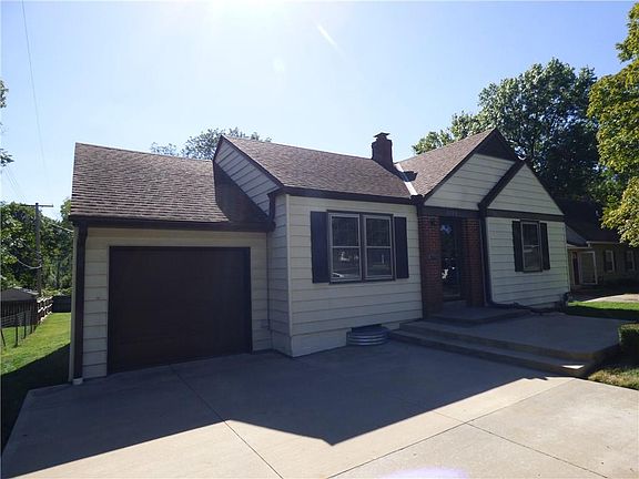4th image of 1009 W 81st St