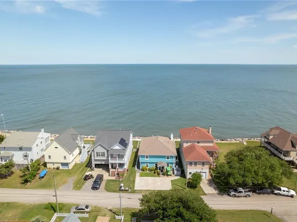 106 Lighthouse Dr, Hampton, VA 23664