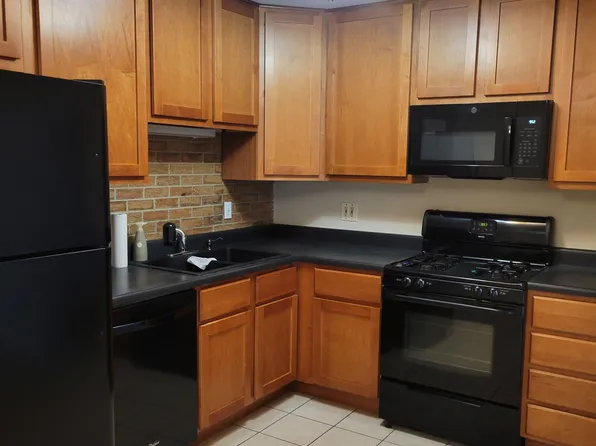 2099 Vernon Dr APT 6, Elgin, IL 60123